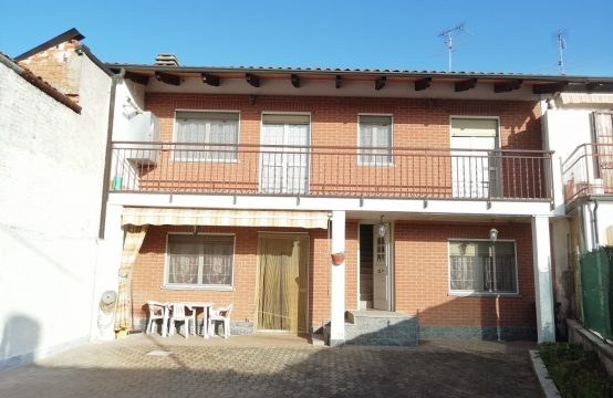Casa indipendente in vendita in via San Sebastiano, 104
